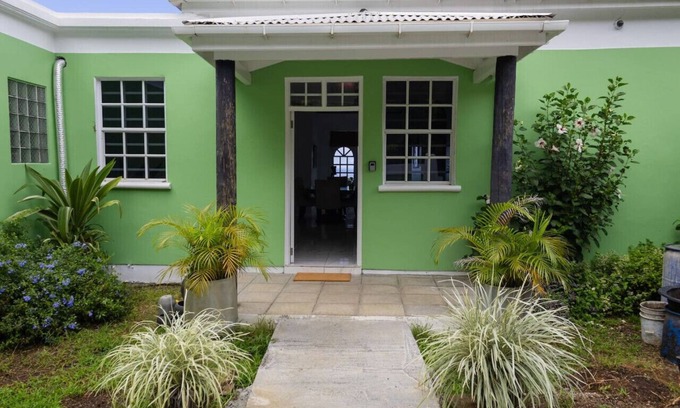 Castle Comfort House | Sea and Summit Villa