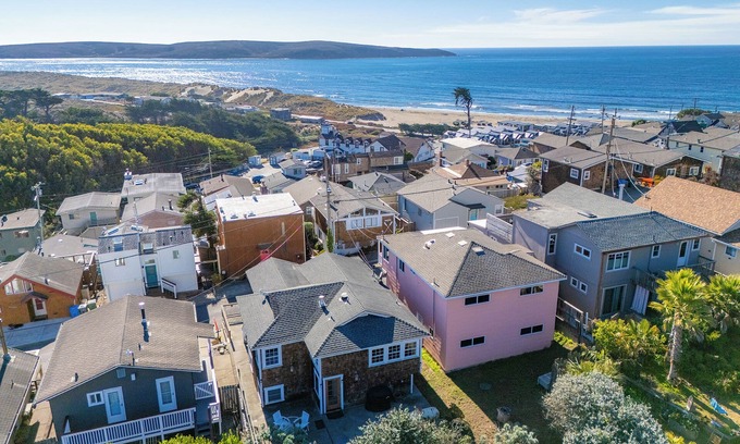 Dillon Beach House | Sea Breeze: 5 min Walk to Beach! Perfect Family Beach Cottage! GmRm/Pup/WiFi