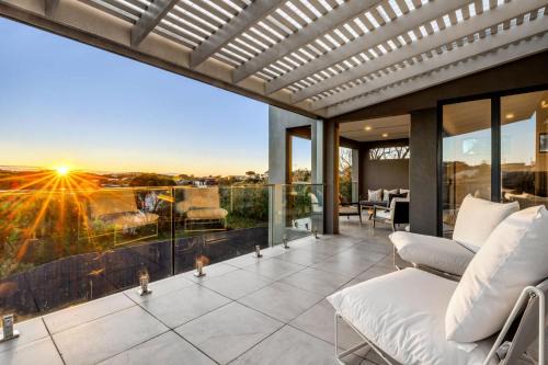 Sorrento House | Sea Breeze Sorrento -Shops 280m Beach 800m-12pax