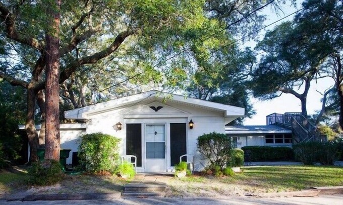 Jekyll Island House | Sea Cottage Apartment 1 bedroom, 1 bathroom
