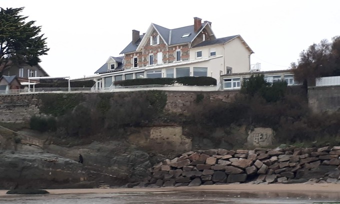 La Bernerie-en-Retz Apartment | SEA-FACING 2-PERSON APARTMENT, 1ST FLOOR, DIRECT ACCESS TO THE BEACH