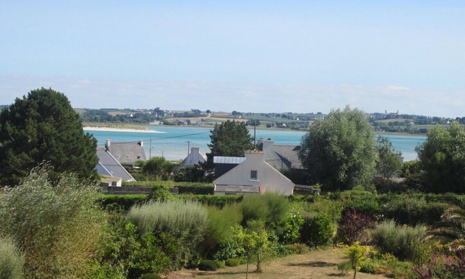 Plouneour-Trez House | Sea view cottage (4/6 people) 300 meters from sandy beaches