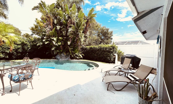 Sebastian Highlands House | Sea Grape Retreat in Sebastian