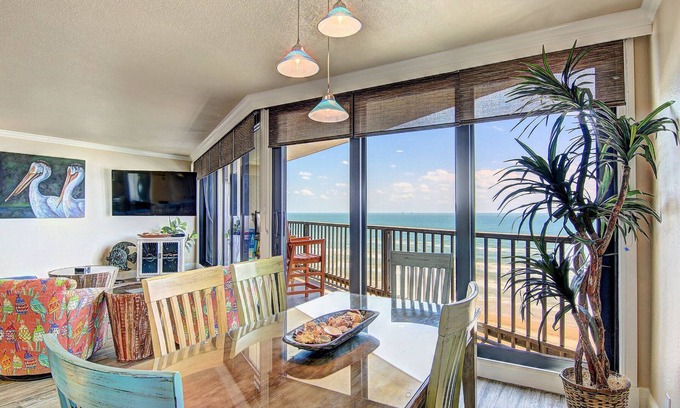 Port Aransas Condo | Sea Gull #806: Beachfront 2 Bedroom 2 Bathroom With Spectacular Views and 24 Hour Management