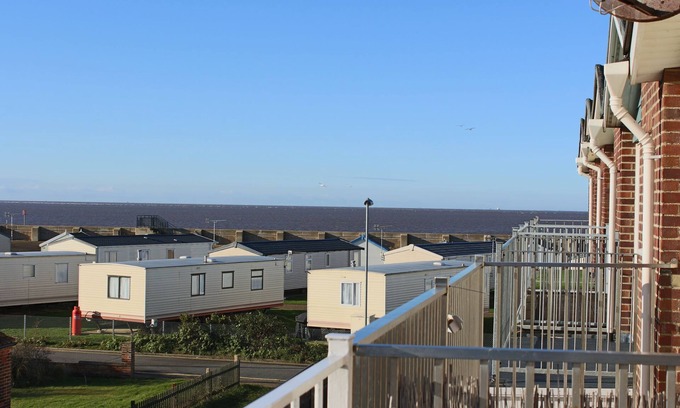 Hunstanton House | Sea Holly, 3 bedrooms, 2 bathrooms, open plan living area overlooking the sea.