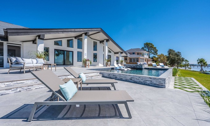 Navarre House | Sea La Vi | Waterfront | by Salt Water Vacations