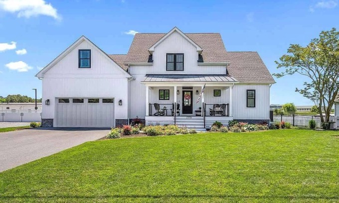 Ocean Pines House | Sea La Vie- 4 Br - sleeps 10 - private pool