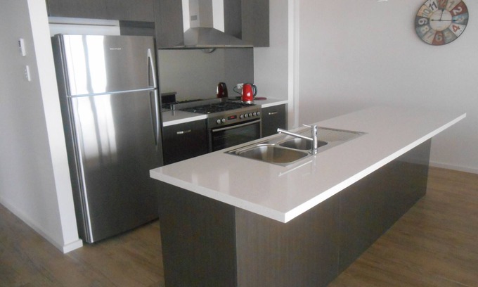 Dalrymple House | Sea La Vu - Cliff top Sea Views - Winter Off Peak Special!