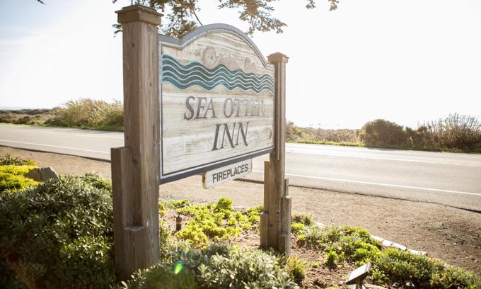 San Simeon Hotel | Sea Otter Inn