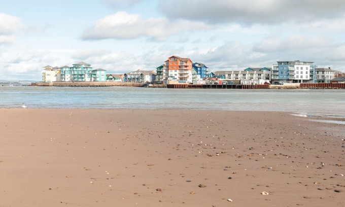 Exmouth Cottage | SEA POINT, family friendly, luxury holiday cottage in Exmouth