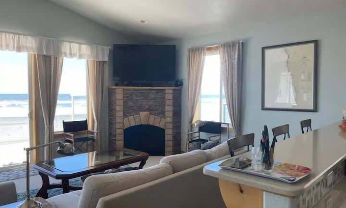 Gold Beach Condo | Sea & Sky at Sebastian Shores