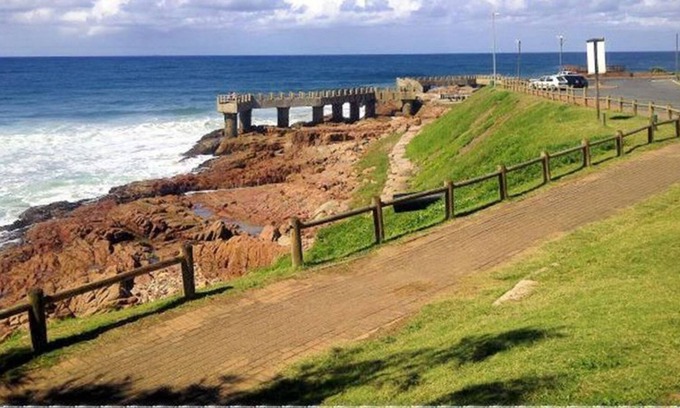 Margate Beach House | Sea Spray - Beautiful private Unit with view