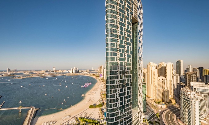 Jabal Ali 2 Apartment | Sea View 3BR with Assistant Room and Balcony, Just Steps from Marina Promenade