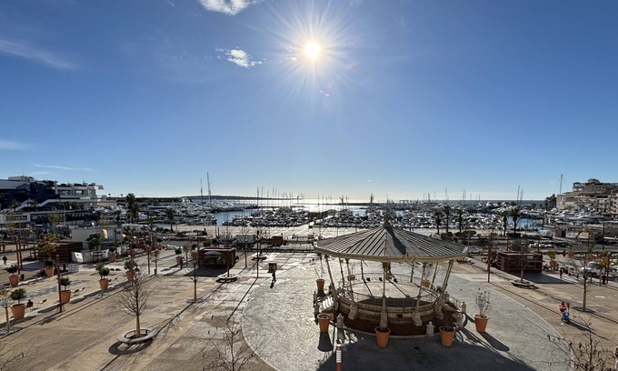 Cannes Old Town Apartment | Sea-view apartment next to the legendary Croisette!