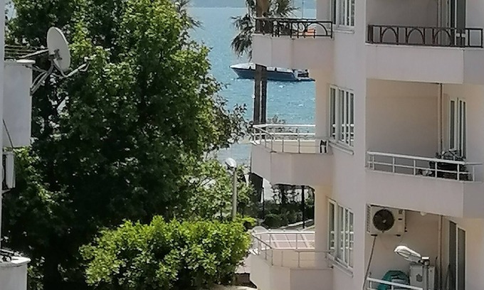Marmaris City Center Apartment | Sea view flat in Marmaris center,1 minute to beach for family