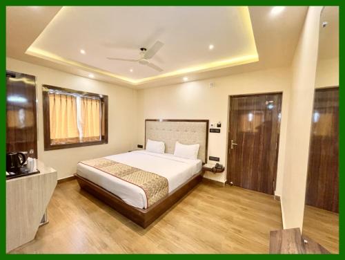 Haridwar Hotel | SEA VIEW & ROOFTOP SWIMMING POOL - LUXURY HOTEL OV RESORT ! PURi