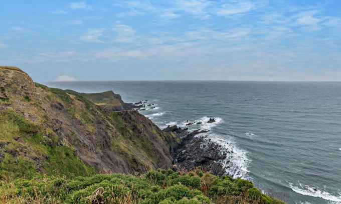 Bude House | Sea View - Three Bedroom House, Sleeps 8