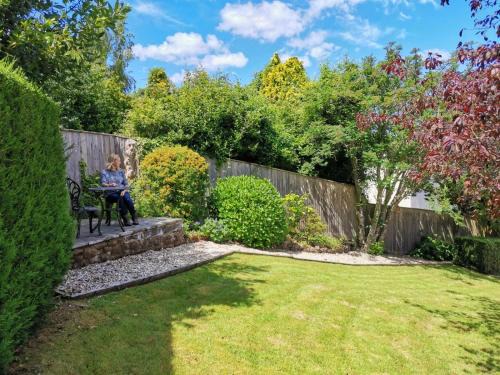 Porlock House | Sea views, private garden, comfortable family and dog friendly home