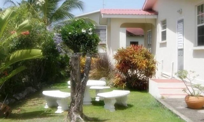 Green Garden Villa | Seabreeze Villa: Best rates. Charming, bright & spacious. Truly a home from home