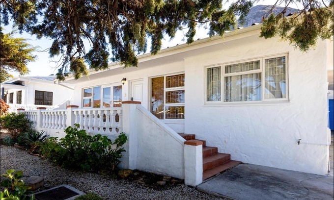 Voelklip House | SeaCrest Cottage