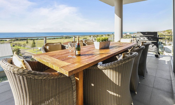 Caves Beach Apartment | SeaDuce @ Caves Beach