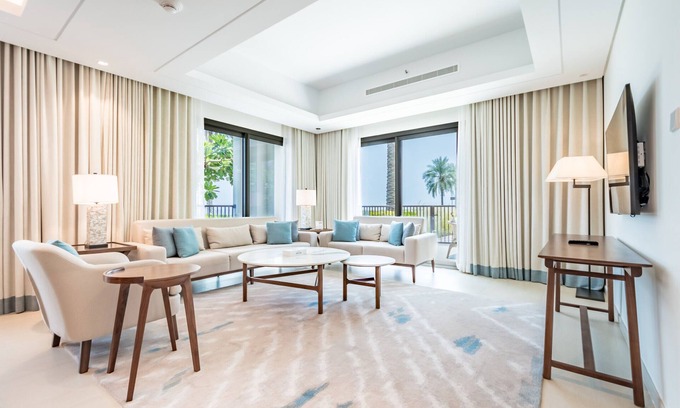 Sharm Apartment | Seafront 4BR Apartment with Assistant Room in The Address Fujairah Residences Block B, Fujairah