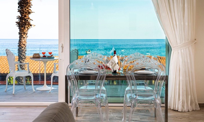 Letojanni Apartment | Seafront apartment with terrace in Letojanni, Sicily