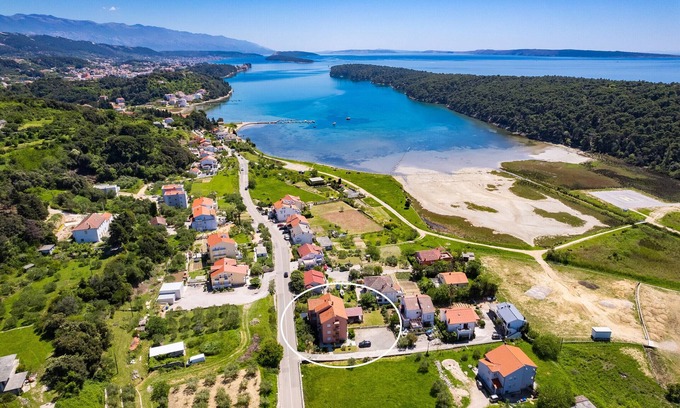 Suha Punta Apartment | Seafront Apt for Family Vacation - Neda Ruzmarin