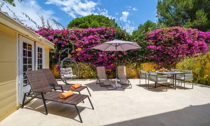 Cascais Villa | Seafront Beach Villa - Unit 1 by Portugal Portfoli