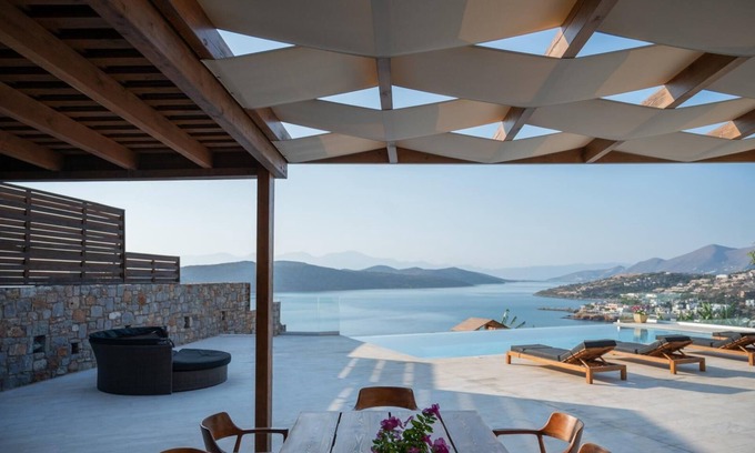 Kounelion Villa | Seafront Villa with a heated pool Unique location