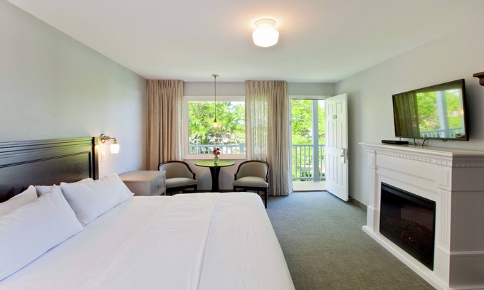 Provincetown Hotel | Seaglass Inn & Spa