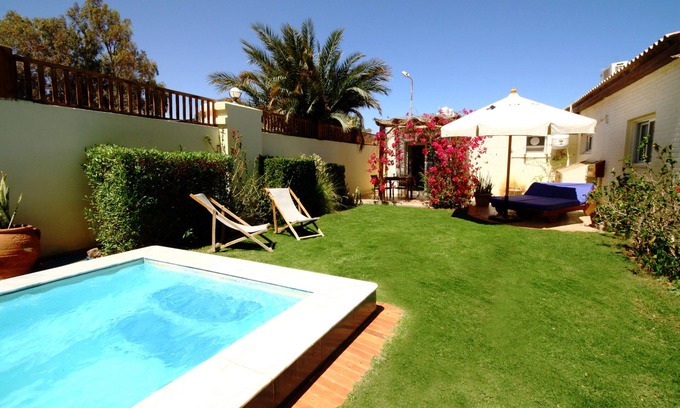 Dahab Apartment | Seahorse Apartment - with spa bath, wifi & Jacuzzi pool. Beach 3 mins walk.
