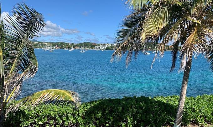 Morne Rouge House | Seamoon Villetta - Sit back relax & take it easy at this unique tranquil getaway