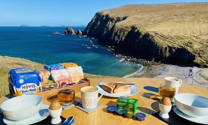 Aird Uig Bed & Breakfast | SEApods Luxury Glamping - Isle of Lewis