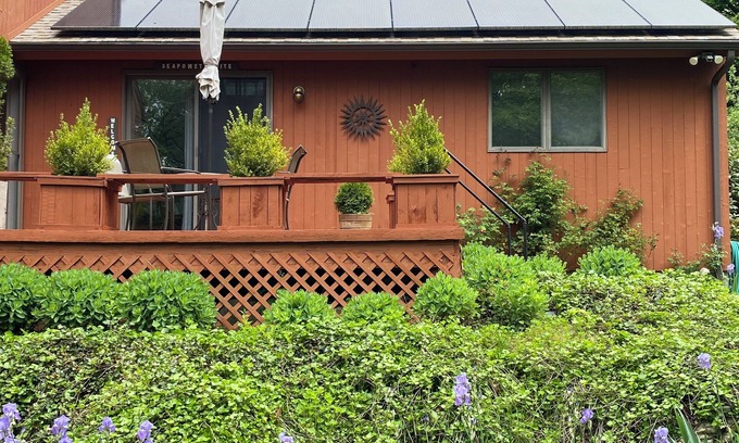 Tiverton Apartment | Seapowet suite