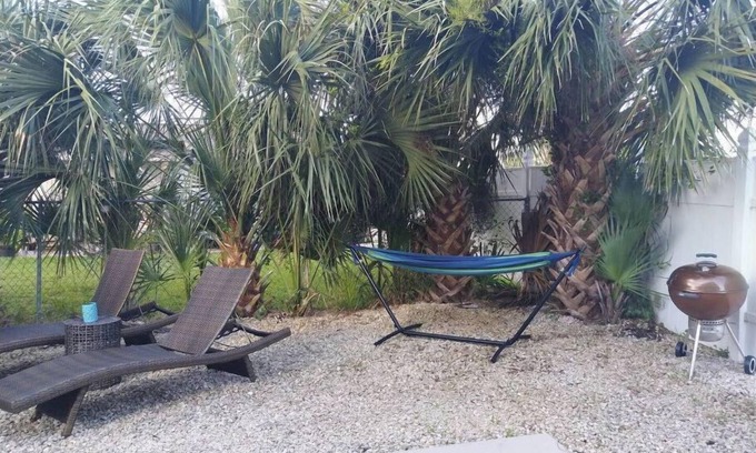 Bid-a-wee Beach House | Searenity -4BR/3.5 Bth house -private beach access