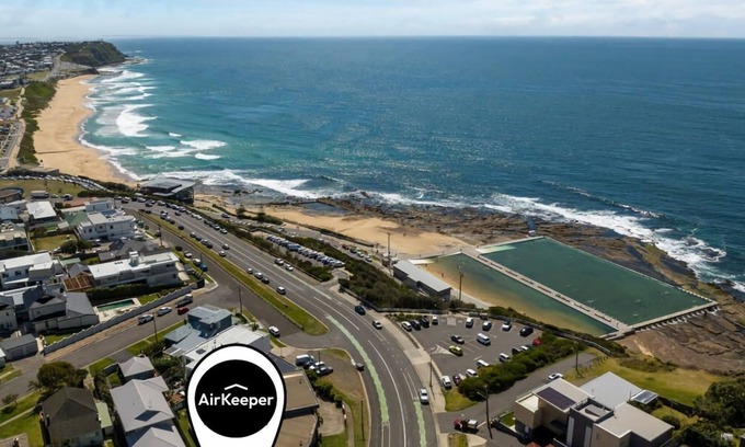 Merewether Apartment | Seascape 500m to Merewether Ocean baths
