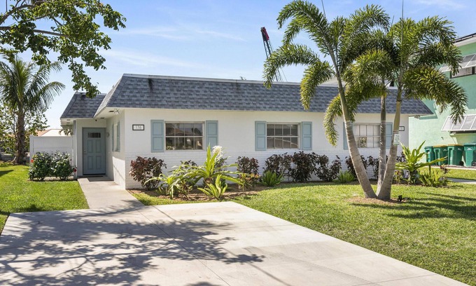 Isles of Capri House | Seaside Boathouse on the Isles of Capri!