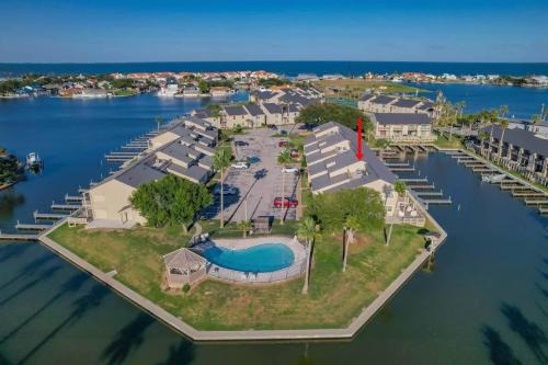 Harbor Oaks House | Seaside Cottage with water views!