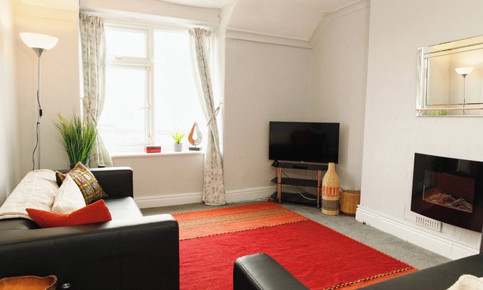 Llandudno House | Seaside Escape: Peaceful 2BR in Picturesque Wales