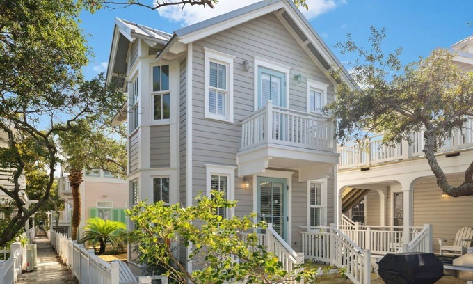 Seaside Cottage | SEASIDE - Fall Available! 1 BR Cottage 75 feet from beach access