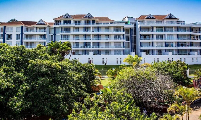 Margate Beach Apartment | Seaside Getaway