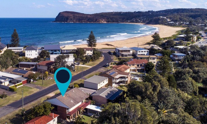 Copacabana House | Seaside Haven Copa, 150m flat walk to beach