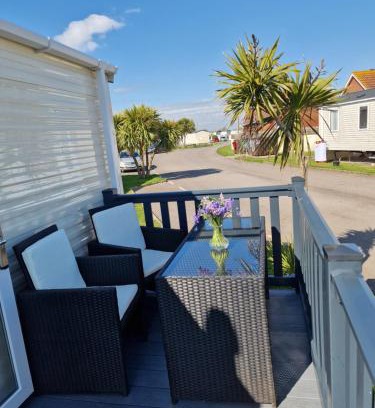 Selsey House | Seaside Holiday Home Inside a Resort