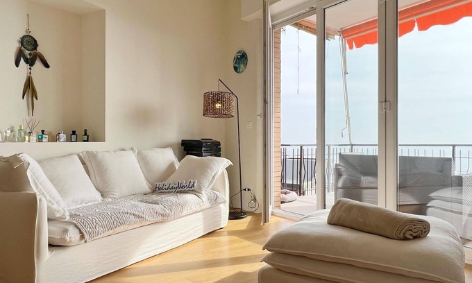 Cogoleto Apartment | Seaside Luxury Apartment
