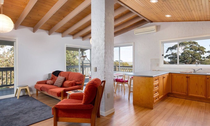 Rhyll House | Seaside Retreat in Rhyll
