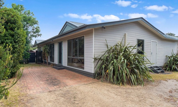 Tootgarook House | Seaside Sanctuary - Delightful Coastal Getaway