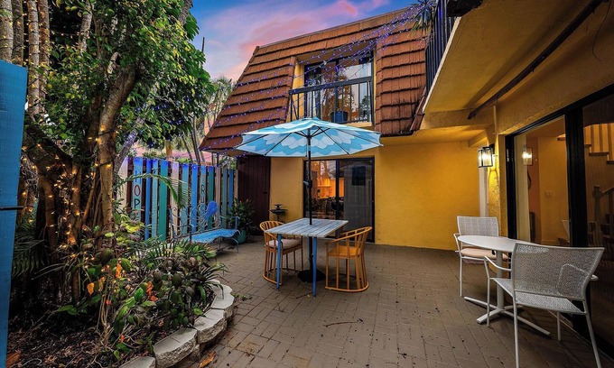 Jupiter Plantation House | Seaside Serenity Coastal Retreat