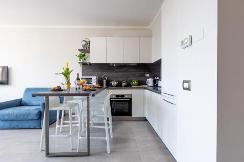 Calambrone Apartment | Seaside Studio with Swimming Pool and Parking