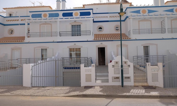 Manta Rota Villa | SEASIDE VILLA WITH PRIVATE SWIMMING POOL